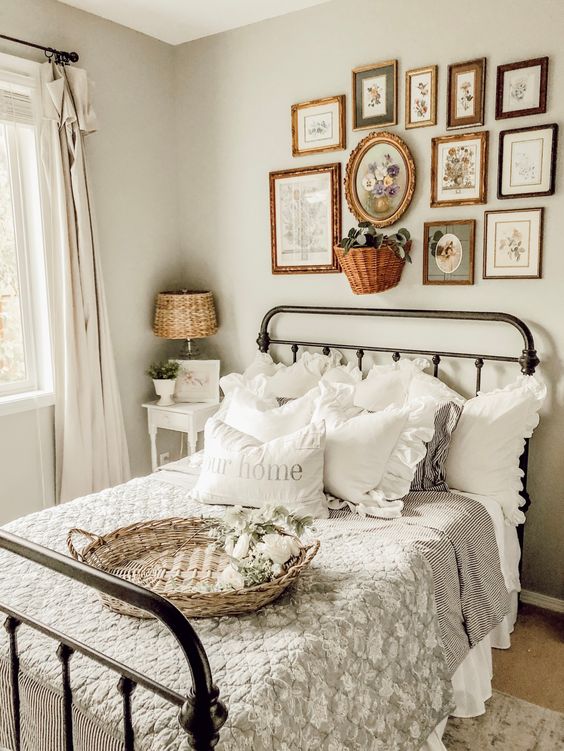 105 Mẫu Decor trang trí phòng ngủ đẹp với tranh ảnh vintage