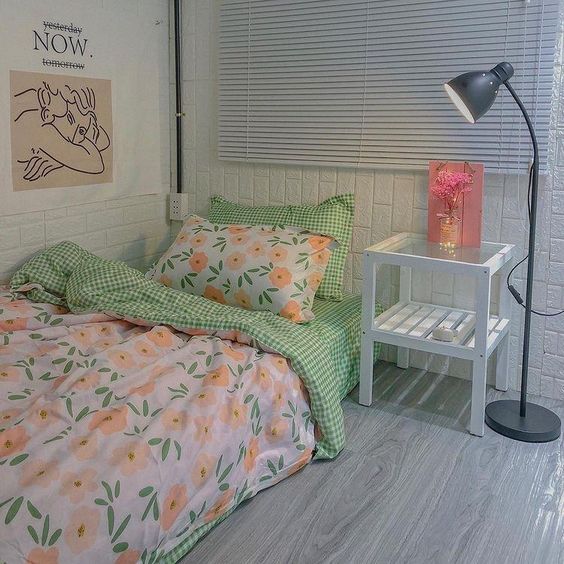 109 Mẫu Decor và đồ trang trí phòng ngủ vintage hoặc Hàn Quốc đẹp với đèn ngủ dạng đứng