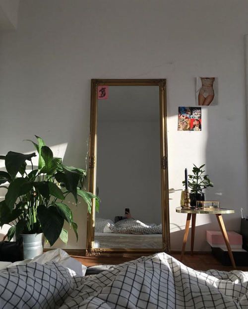 98 Cách trang trí phòng ngủ Chill với gương vintage