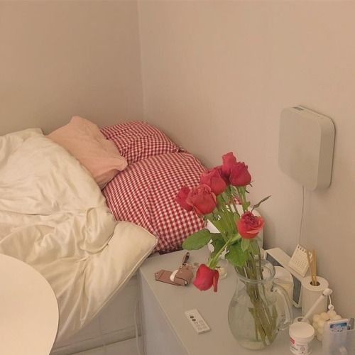 98 Cách trang trí phòng ngủ Chill với hoa hồng