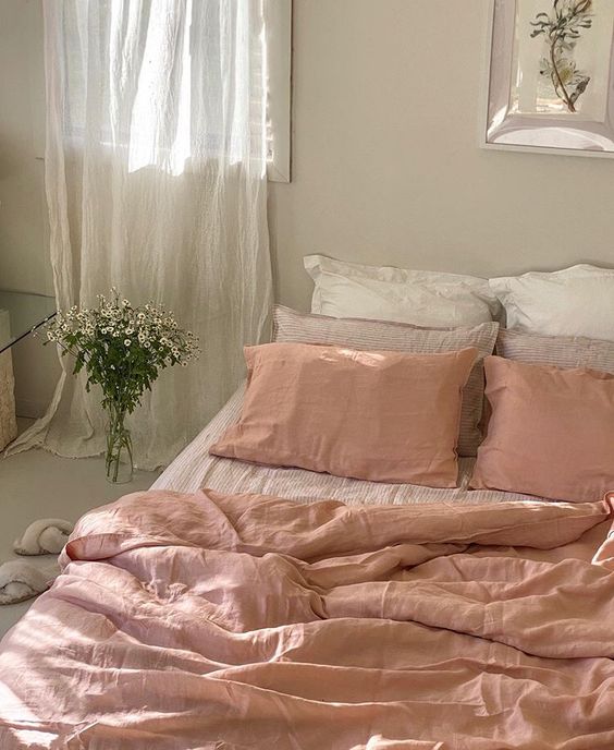 98 Cách trang trí phòng ngủ Chill với hoa tươi