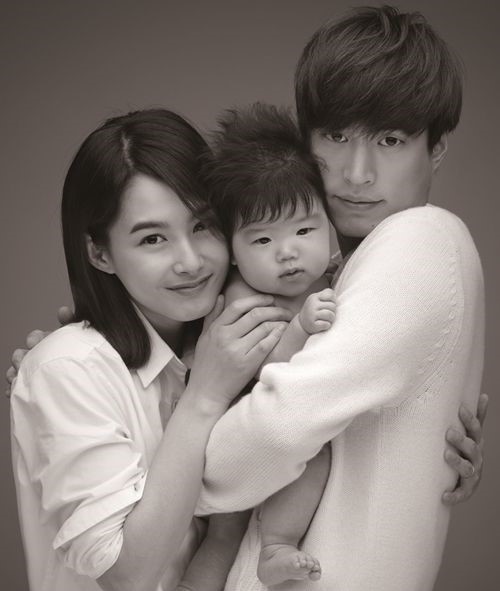 ảnh Gia đình 3 Người Chất Của Nghệ Sĩ Hàn Quốc