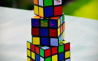 Những Khối Rubik Lập Phương Xếp Chồng Lên Nhau ảnh Rubik đẹp (15)